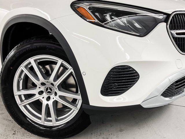 new 2025 Mercedes-Benz GLC 300 car, priced at $51,270