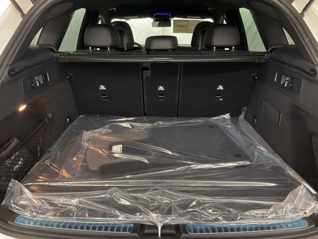 new 2025 Mercedes-Benz GLC 300 car, priced at $51,270