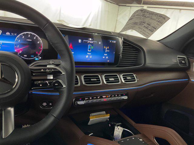 new 2025 Mercedes-Benz GLS 450 car
