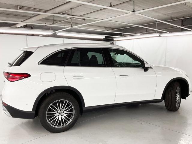 new 2025 Mercedes-Benz GLC 300 car, priced at $51,385