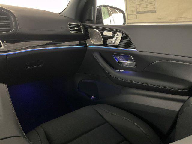 new 2025 Mercedes-Benz GLS 450 car
