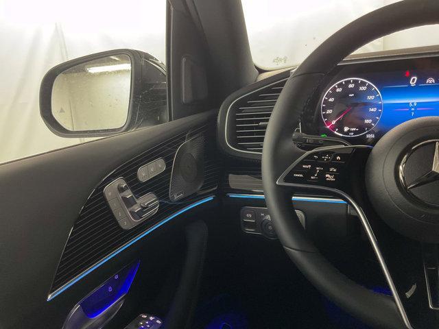 new 2025 Mercedes-Benz GLS 450 car