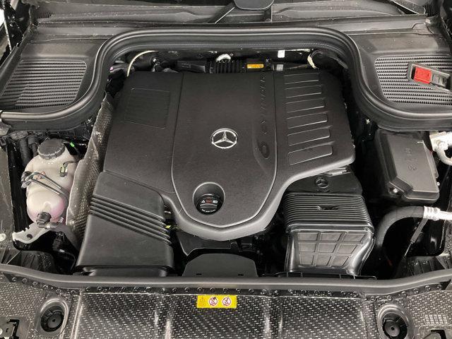 new 2025 Mercedes-Benz GLS 450 car