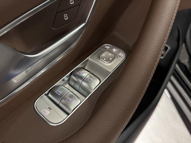 new 2025 Mercedes-Benz GLS 450 car