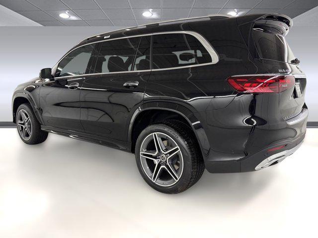 new 2025 Mercedes-Benz GLS 450 car