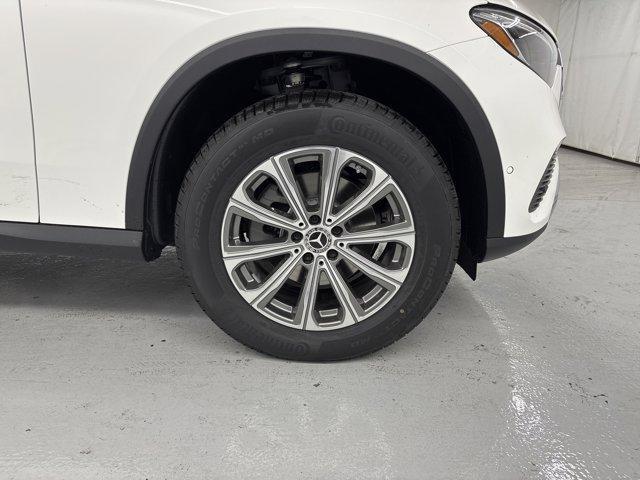 new 2025 Mercedes-Benz GLC 300 car, priced at $51,760
