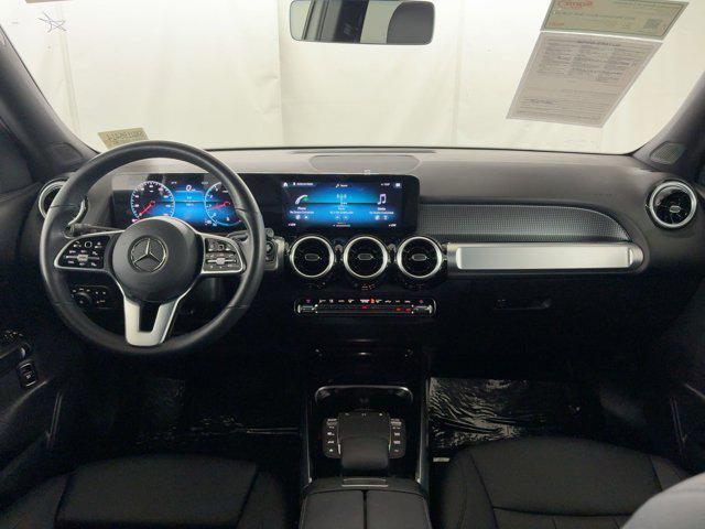 used 2022 Mercedes-Benz GLB 250 car, priced at $28,999