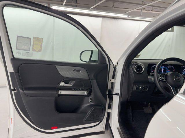 used 2022 Mercedes-Benz GLB 250 car, priced at $28,999