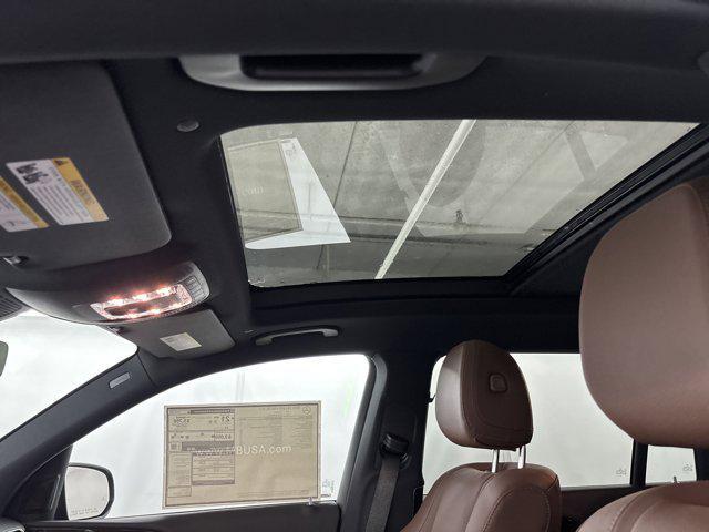 new 2025 Mercedes-Benz GLS 450 car