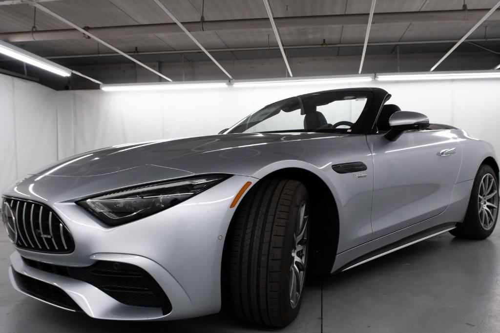 new 2023 Mercedes-Benz AMG SL 43 car, priced at $114,880