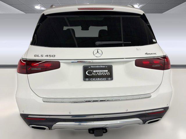 new 2025 Mercedes-Benz GLS 450 car