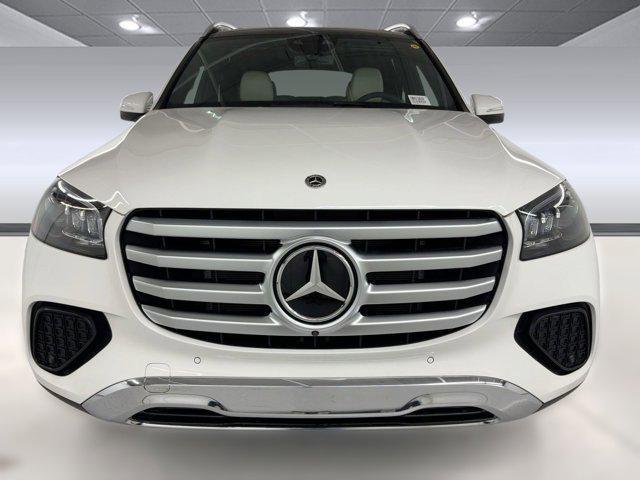 new 2025 Mercedes-Benz GLS 450 car
