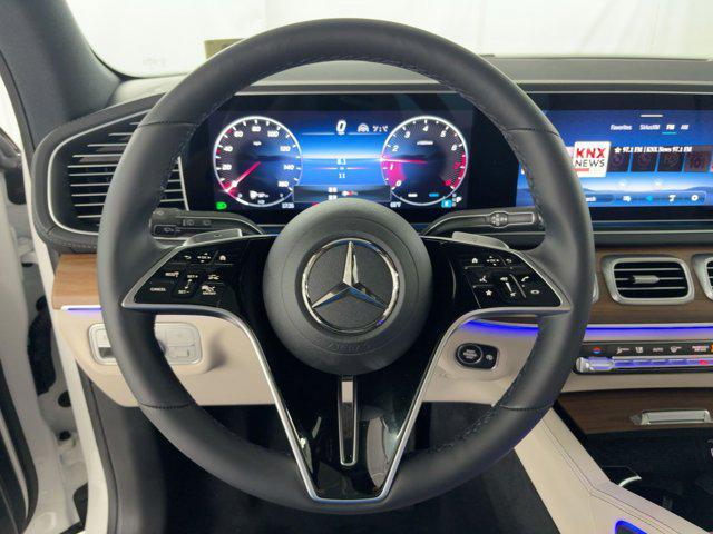 new 2025 Mercedes-Benz GLS 450 car