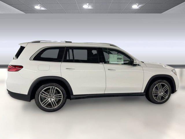 new 2025 Mercedes-Benz GLS 450 car