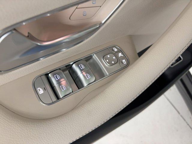 new 2025 Mercedes-Benz GLS 450 car