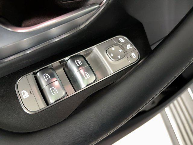 new 2025 Mercedes-Benz Maybach GLS 600 car