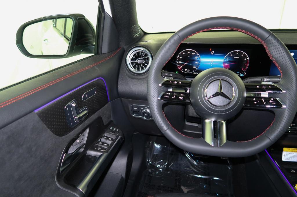 new 2024 Mercedes-Benz GLB 250 car, priced at $51,611