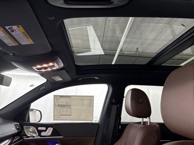 new 2025 Mercedes-Benz GLS 450 car