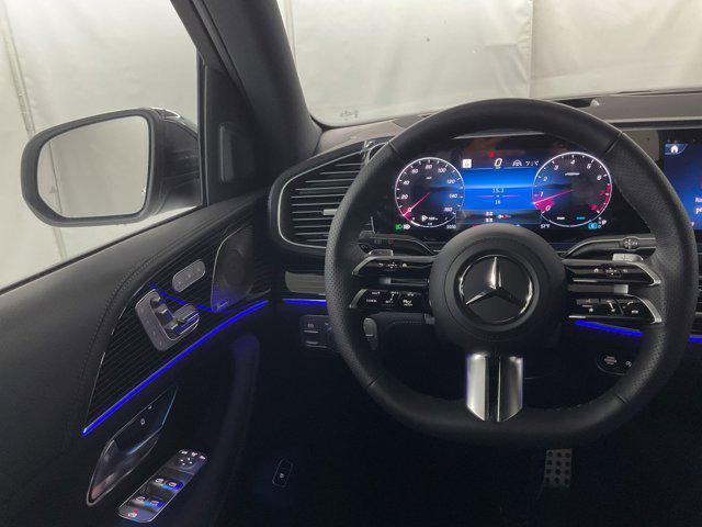 new 2025 Mercedes-Benz GLS 580 car