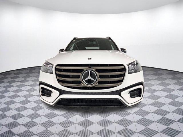 new 2025 Mercedes-Benz GLS 580 car