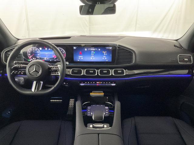 new 2025 Mercedes-Benz GLS 580 car