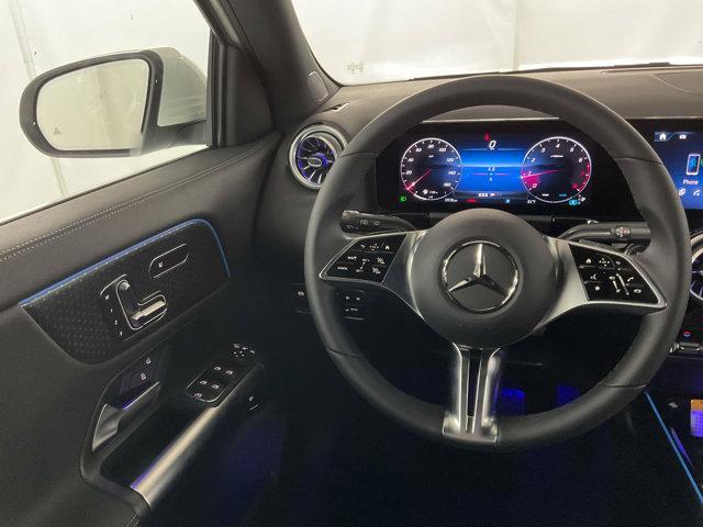 new 2025 Mercedes-Benz GLA 250 car, priced at $45,295