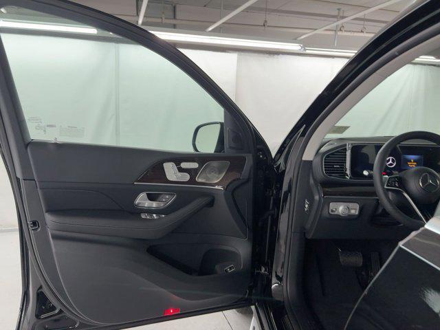 new 2026 Mercedes-Benz GLS 450 car