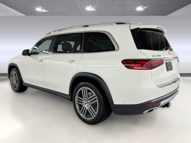 new 2025 Mercedes-Benz GLS 450 car