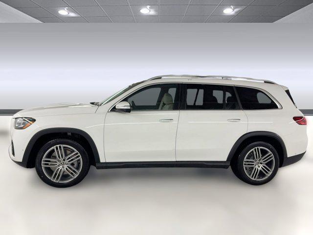 new 2025 Mercedes-Benz GLS 450 car