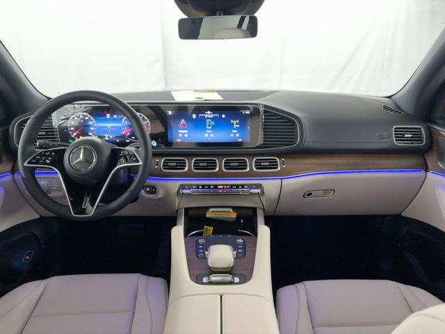 new 2025 Mercedes-Benz GLS 450 car