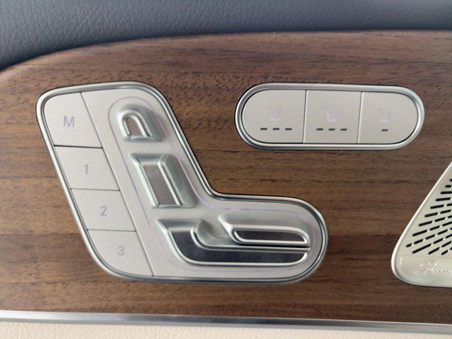 new 2025 Mercedes-Benz GLS 450 car