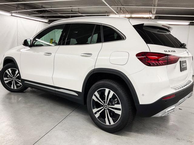 new 2025 Mercedes-Benz GLA 250 car, priced at $45,845