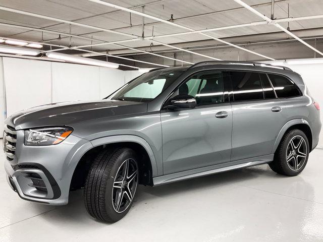 new 2025 Mercedes-Benz GLS 450 car