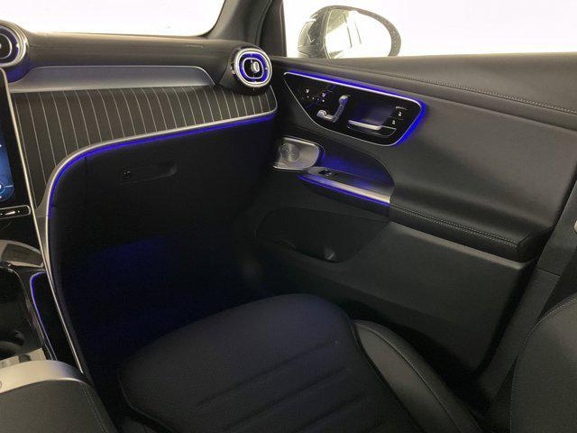 new 2025 Mercedes-Benz GLC 300 car, priced at $61,415