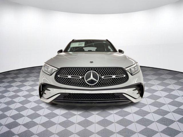 new 2025 Mercedes-Benz GLC 300 car, priced at $61,415