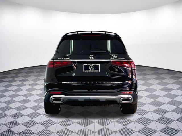 new 2025 Mercedes-Benz GLS 450 car