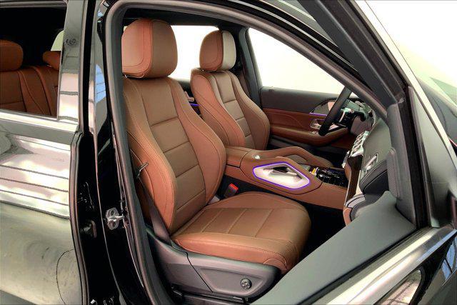 new 2025 Mercedes-Benz GLS 450 car