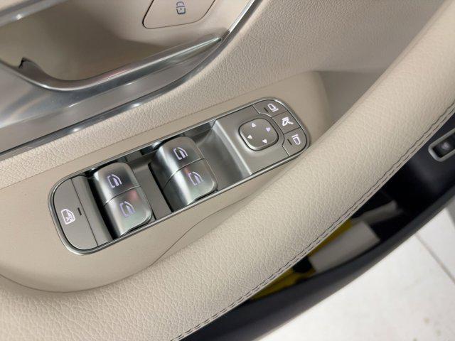 new 2025 Mercedes-Benz GLS 450 car