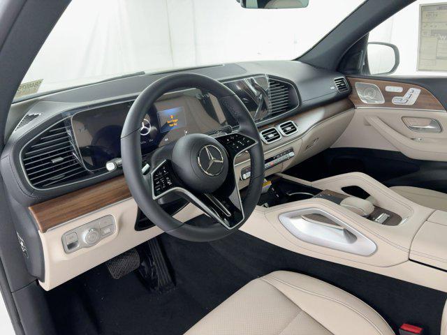 new 2025 Mercedes-Benz GLS 450 car
