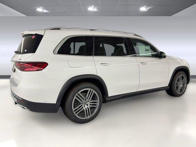 new 2025 Mercedes-Benz GLS 450 car