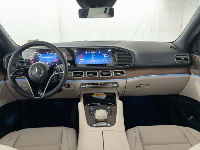 new 2025 Mercedes-Benz GLS 450 car