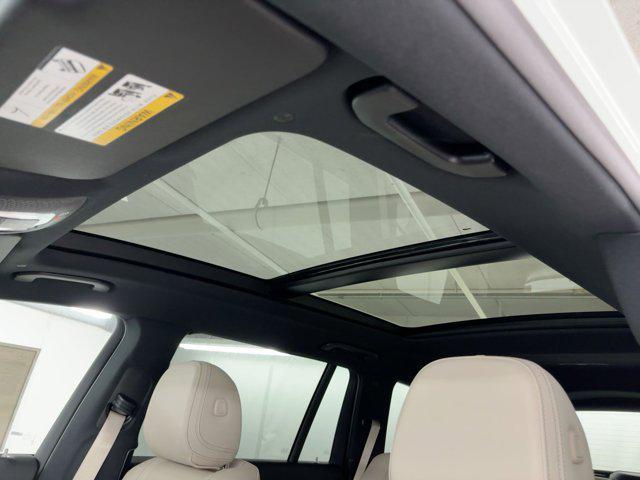 new 2025 Mercedes-Benz GLS 450 car