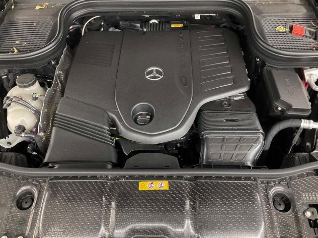 new 2025 Mercedes-Benz GLS 450 car