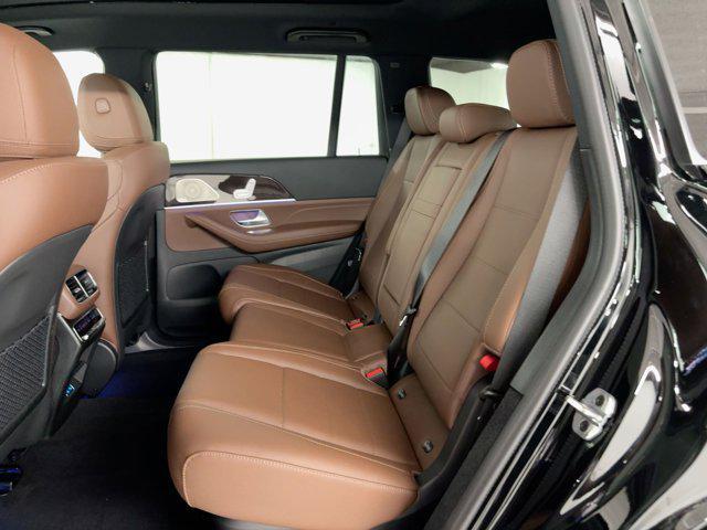 new 2025 Mercedes-Benz GLS 450 car