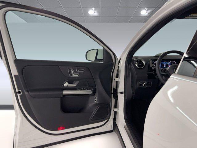 new 2026 Mercedes-Benz GLA 250 car, priced at $43,780