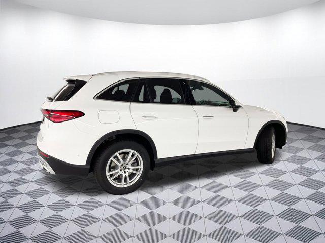 new 2025 Mercedes-Benz GLC 300 car, priced at $50,815