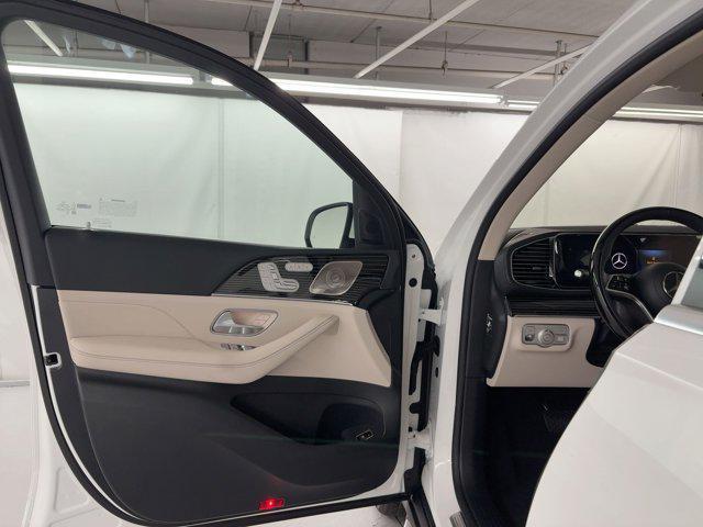 new 2026 Mercedes-Benz GLS 450 car