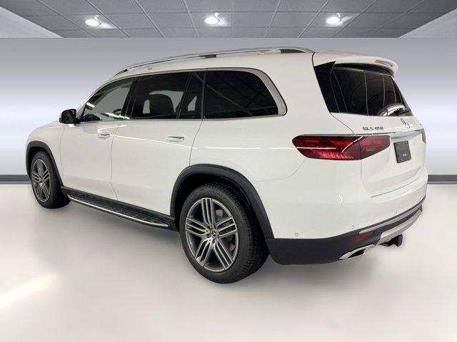 new 2026 Mercedes-Benz GLS 450 car