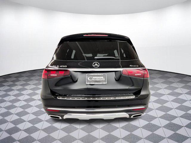 new 2025 Mercedes-Benz GLS 450 car
