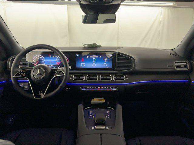 new 2025 Mercedes-Benz GLS 450 car